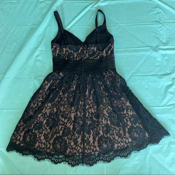 BCBGMAXAZRIA DRESS - Picture 2 of 11